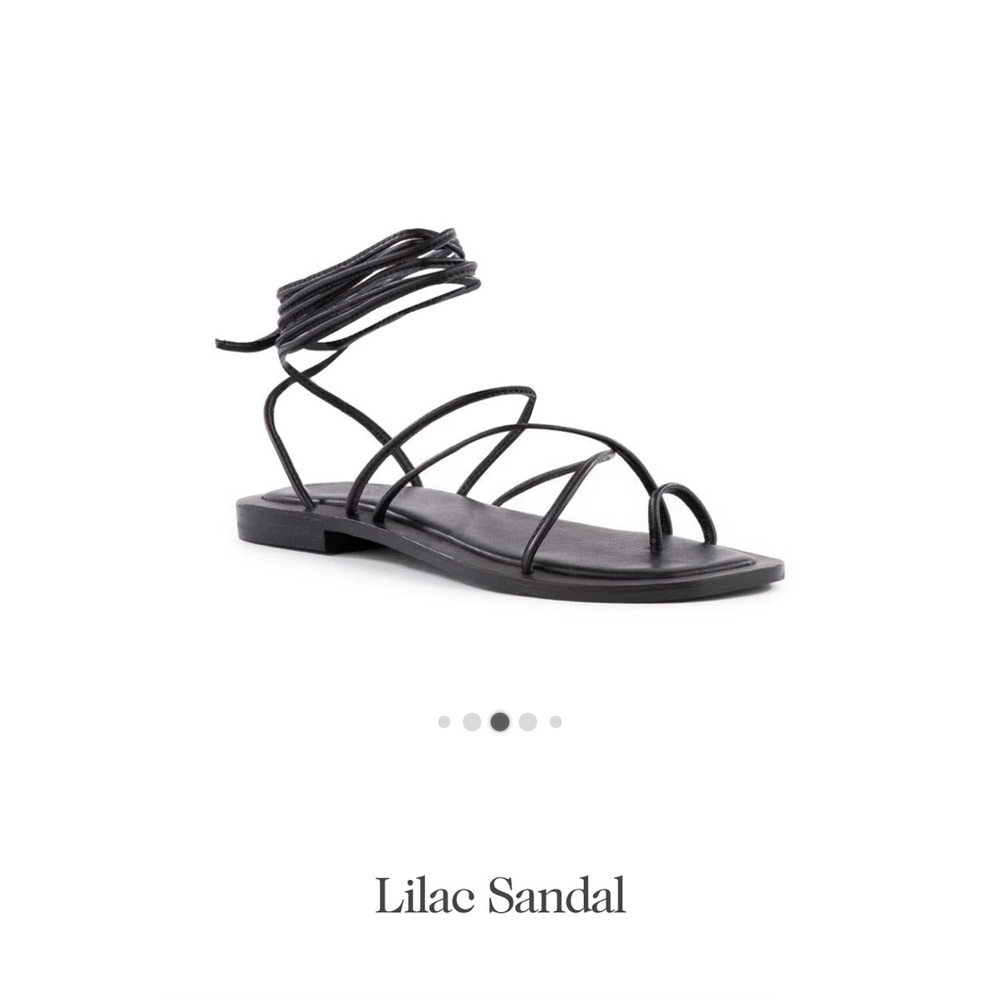 New in box, Seychelles “Lilac” black strappy sandal